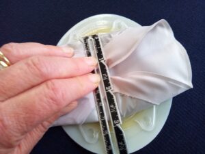 How to measure a one piece pouch for ring size.